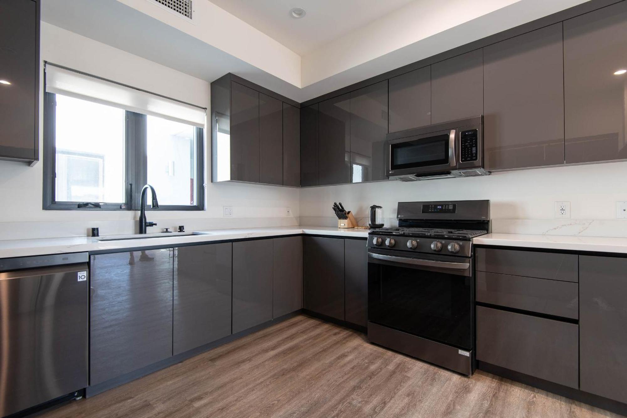 Regency Modern Apartments Glendale Eksteriør bilde