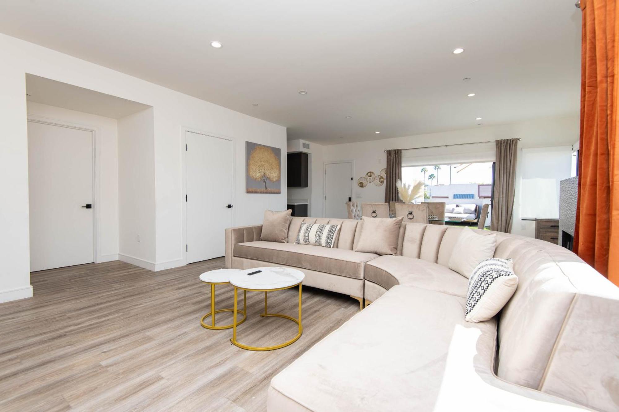Regency Modern Apartments Glendale Eksteriør bilde
